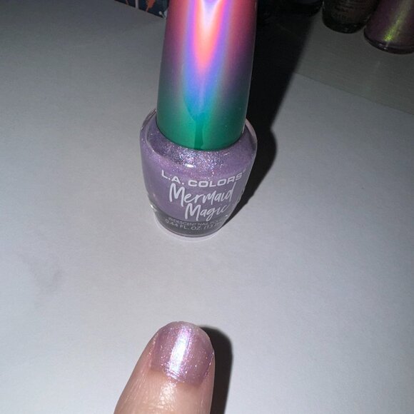 L.A. COLORS Mermaid Magic Nail Polish in Charms - Picture 5 of 5